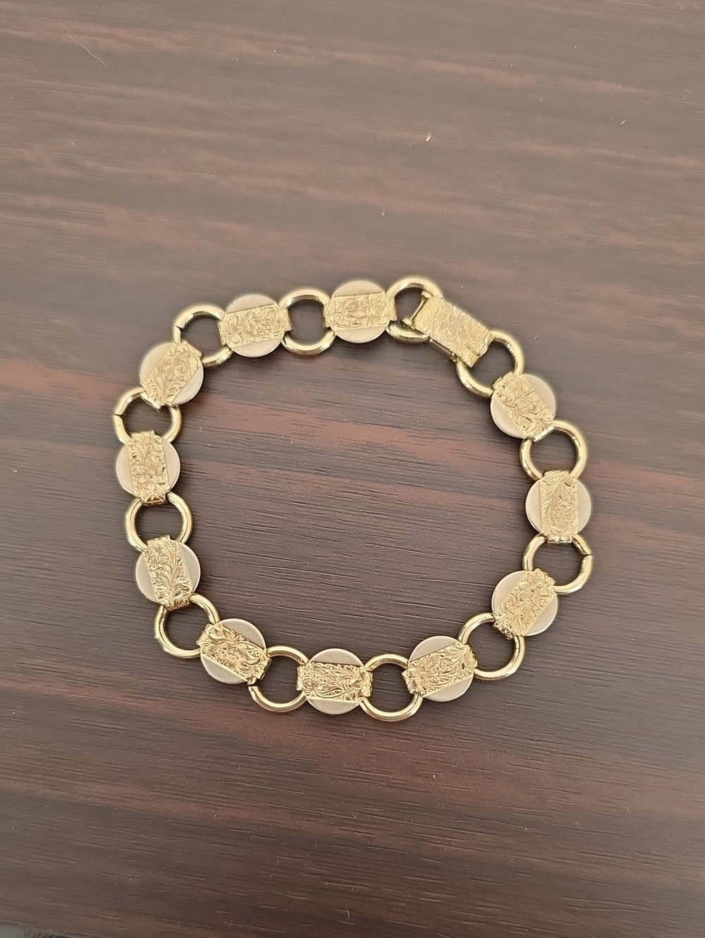 Sarah Coventry Vintage Gold-Tone Textured Medallion Link Dainty Etched Bracelet
